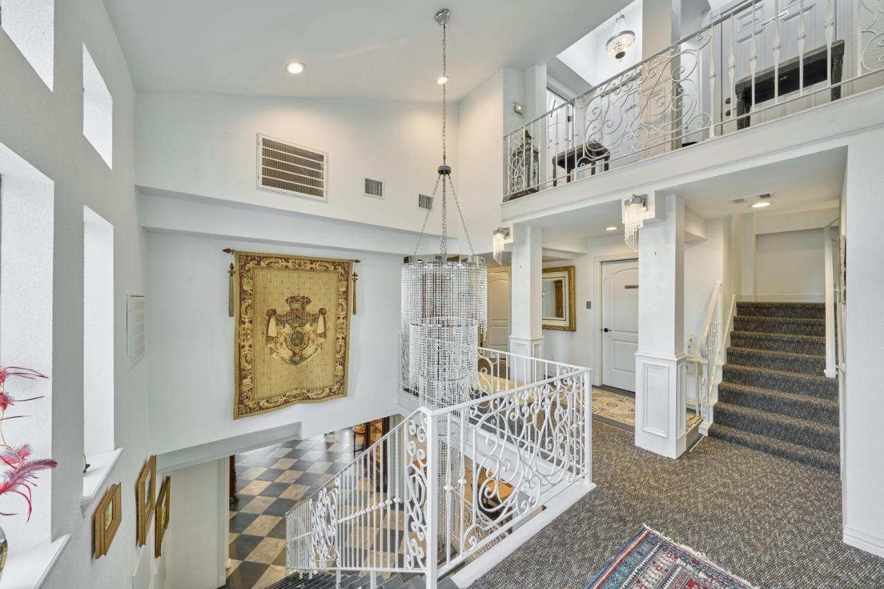 Villa With 8 Bedrooms And Heated Swimming Pool Houston Exterior photo